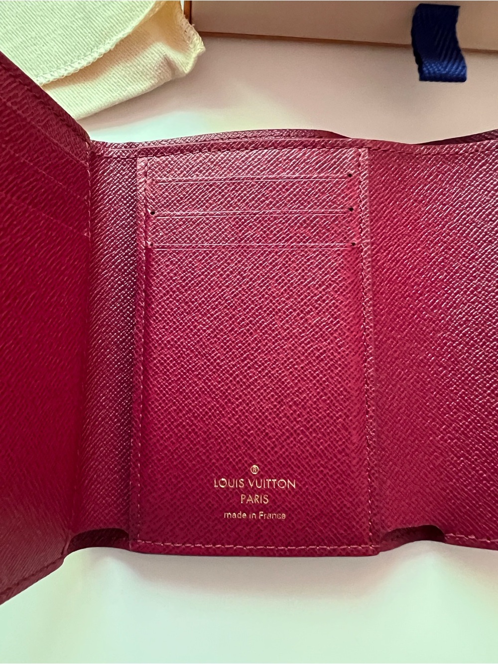 LOUIS VUITTON Victorine Wallet Monogram Fuchsia Interior MSRP $605 - Picture 10 of 16